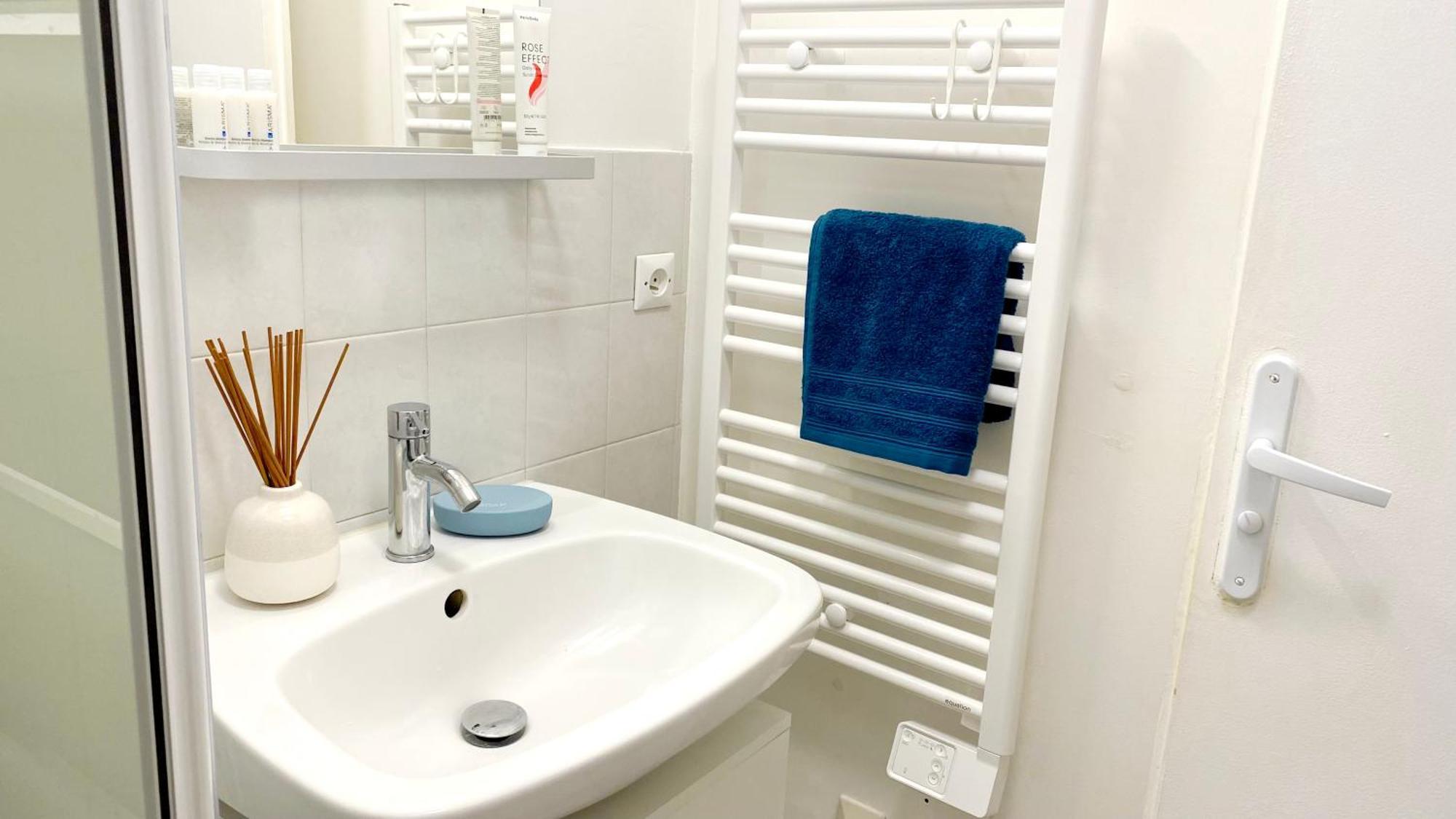 Studio Cosy Au Pied De La Gare De Cergy Le Haut - 35 Min De Paris Apartment ภายนอก รูปภาพ